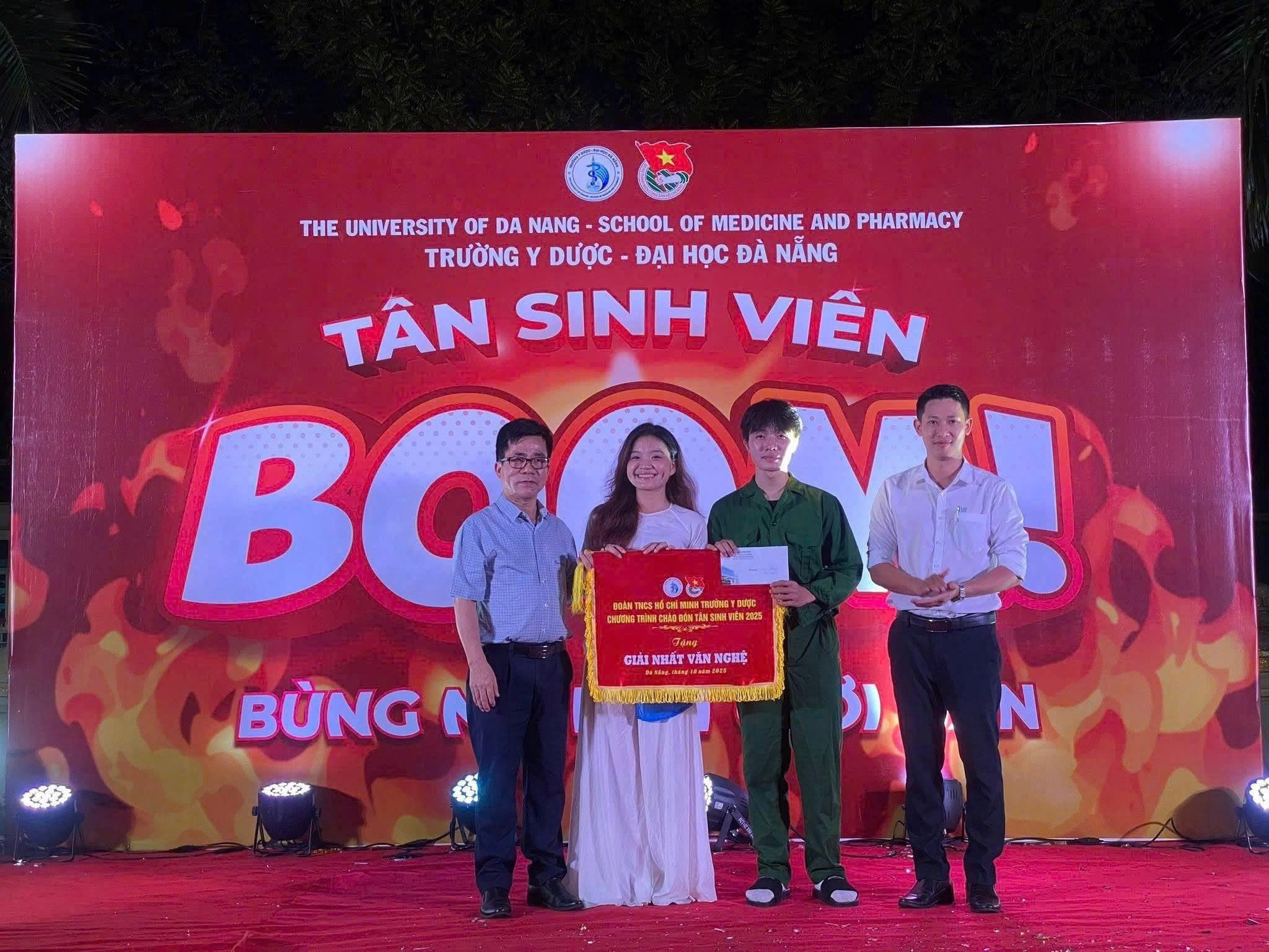 chao-tan-sinh-vien.jpg