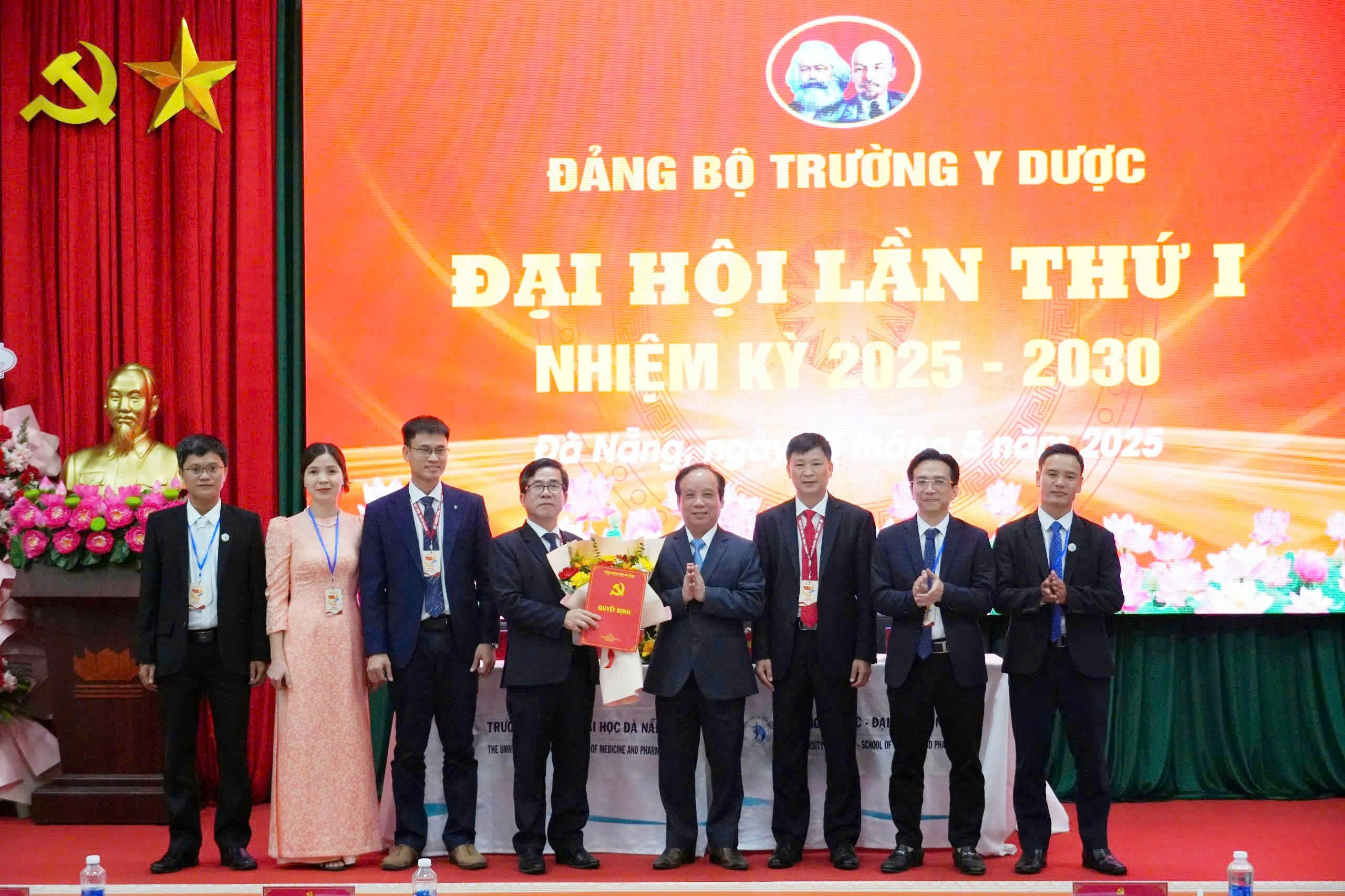 dai-hoi-dang-bo-truong-y-duoc-dai-hoc-da-nang-lan-thu-i-nhiem-ky-20252030-dau-moc-quan-20250514163547.jpg