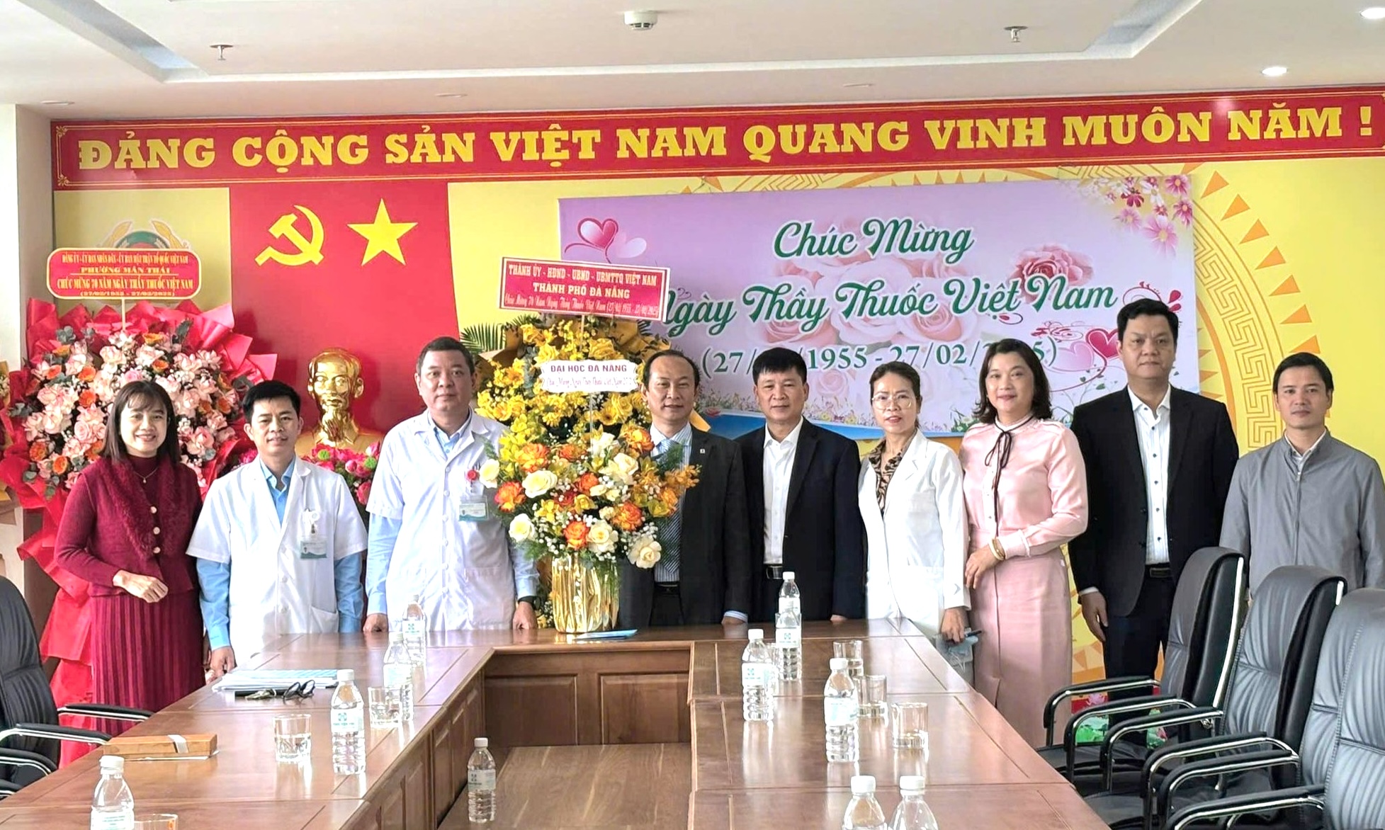 truong-y-duoc-dhdn-voi-nhung-dau-an-khoi-sac-chao-mung-ky-niem-70-nam-ngay-thay-thuoc-viet-20250227121520.jpg