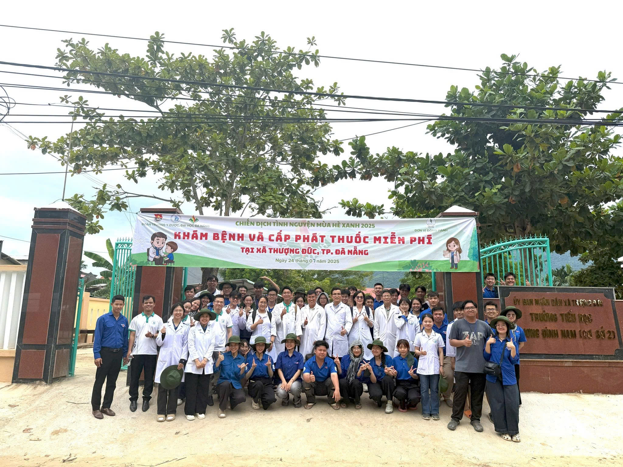 chien-dich-sinh-vien-truong-y-duoc-dai-hoc-da-nang-tham-gia-tinh-nguyen-he-nam-2025-20250730085448.jpg