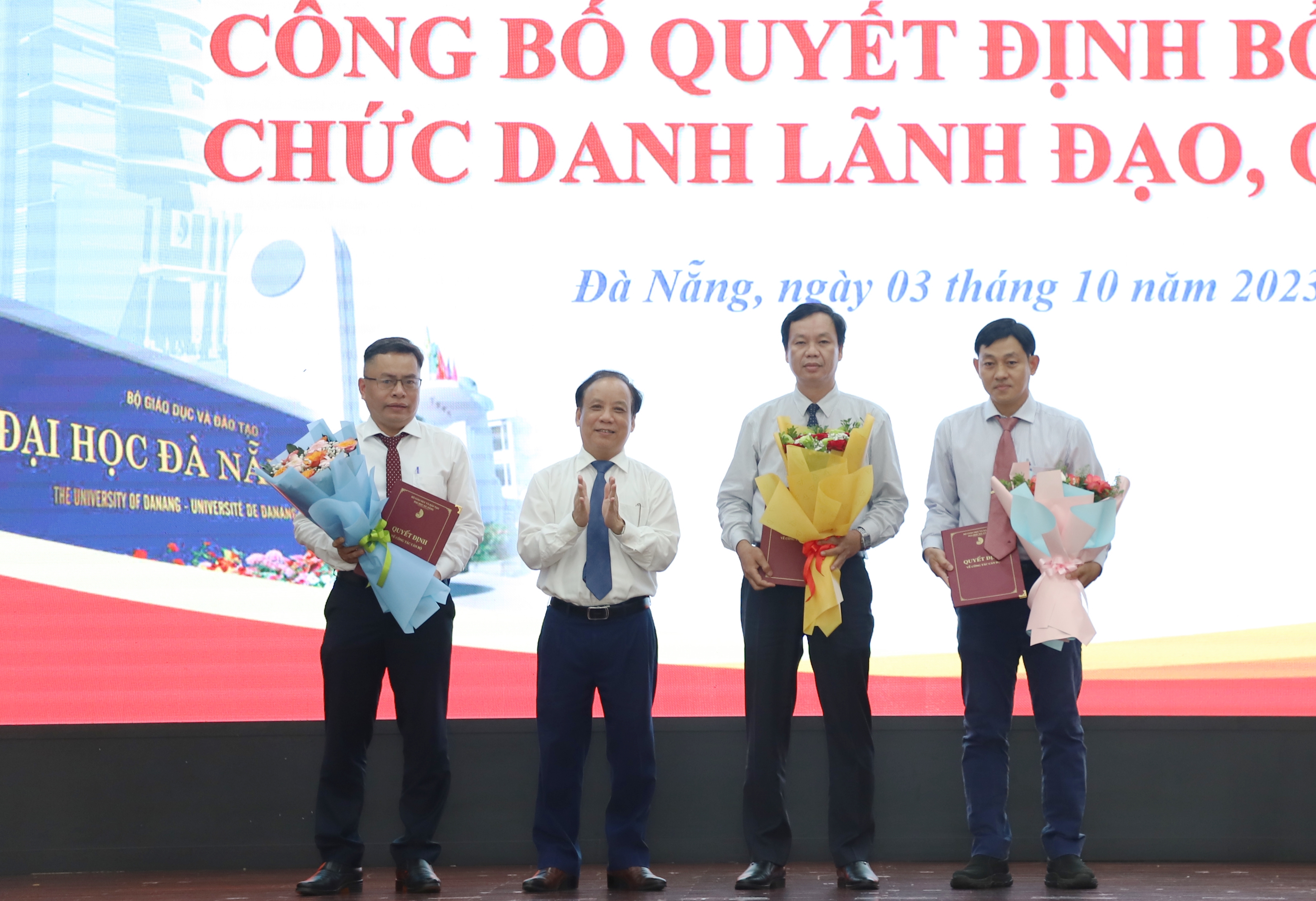 Đại học Đà Nẵng công bố các Quyết định bổ nhiệm viên chức lãnh đạo, quản lý và khen thưởng