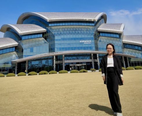Nữ Dược sĩ tốt nghiệp Khoa Y – Dược, ĐHĐN từ chối cơ hội tốt để theo đuổi đam mê